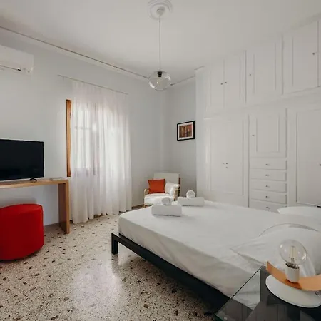 Katsipi * Emporio (Santorini)