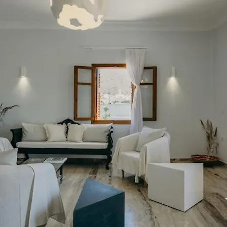 Katsipi Emporio (Santorini)